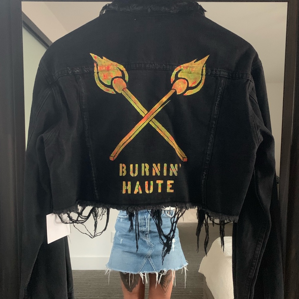 Cropped denim jacket w/light in the UV neon logo